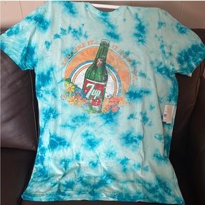 🔥3 lots/$10 NWT 7–up T-shirt, individually crafted sz.L